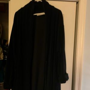 Preowned Victoria’s Secret Robe Dark BlackFull length soft luxurious no flaws ❤️